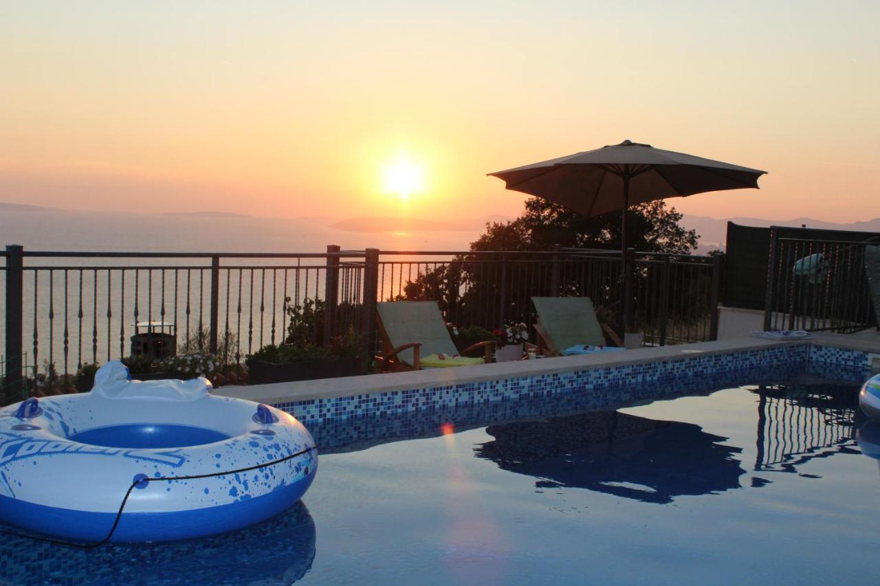 Kuca Za Odmor R&A Villa Podstrana Bagian luar foto